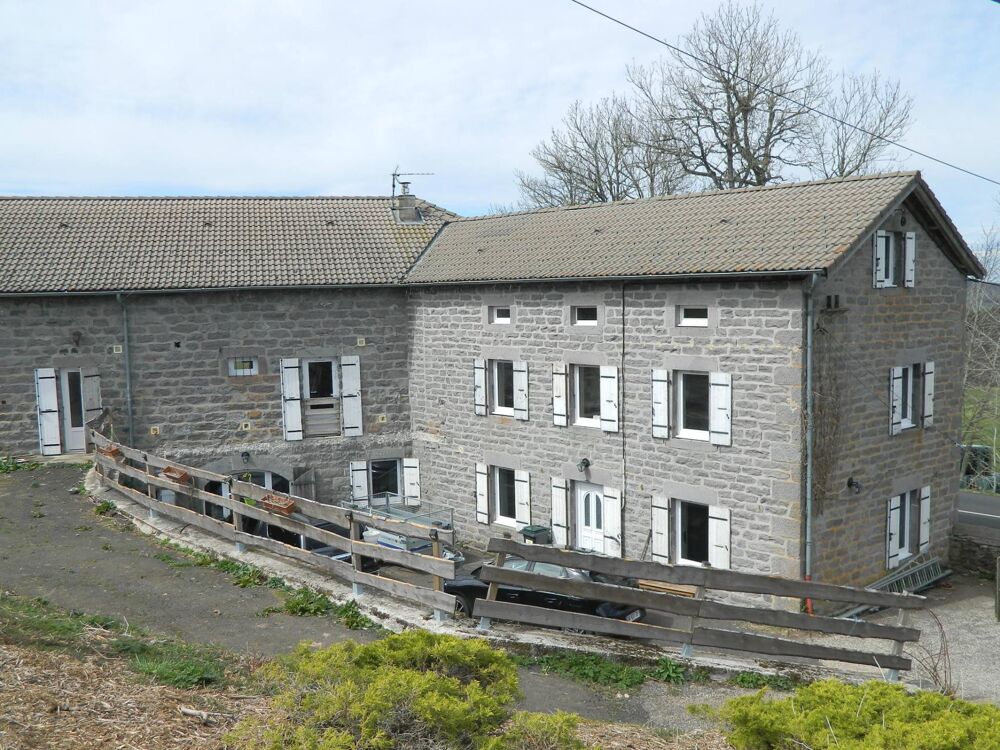 Tènement de 3 maisons,sur terrain de 6800m² env. Espace d'accueil ou projet famillial
