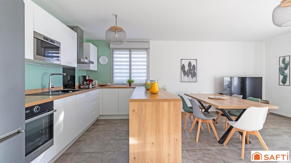 T3 récent 71 m² avec terrasse, piscine et box