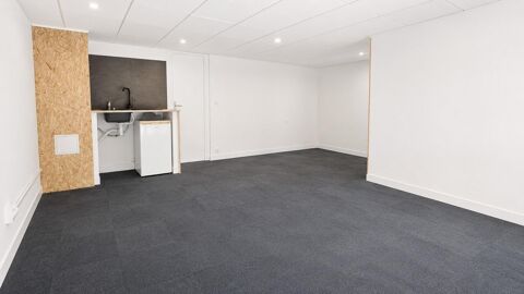   Local 28 m² au 1er étage – Centre bien-être Fréjus 