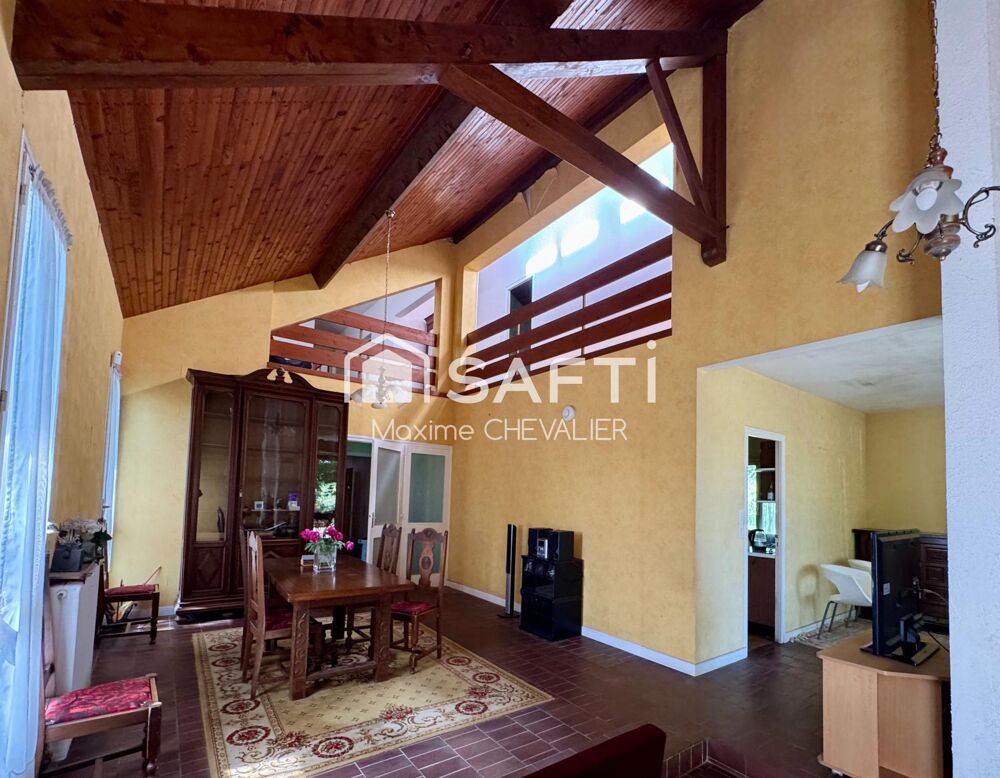 Vente Maison Maison 8 pièces - 250m² Neuvy-saint-sepulchre