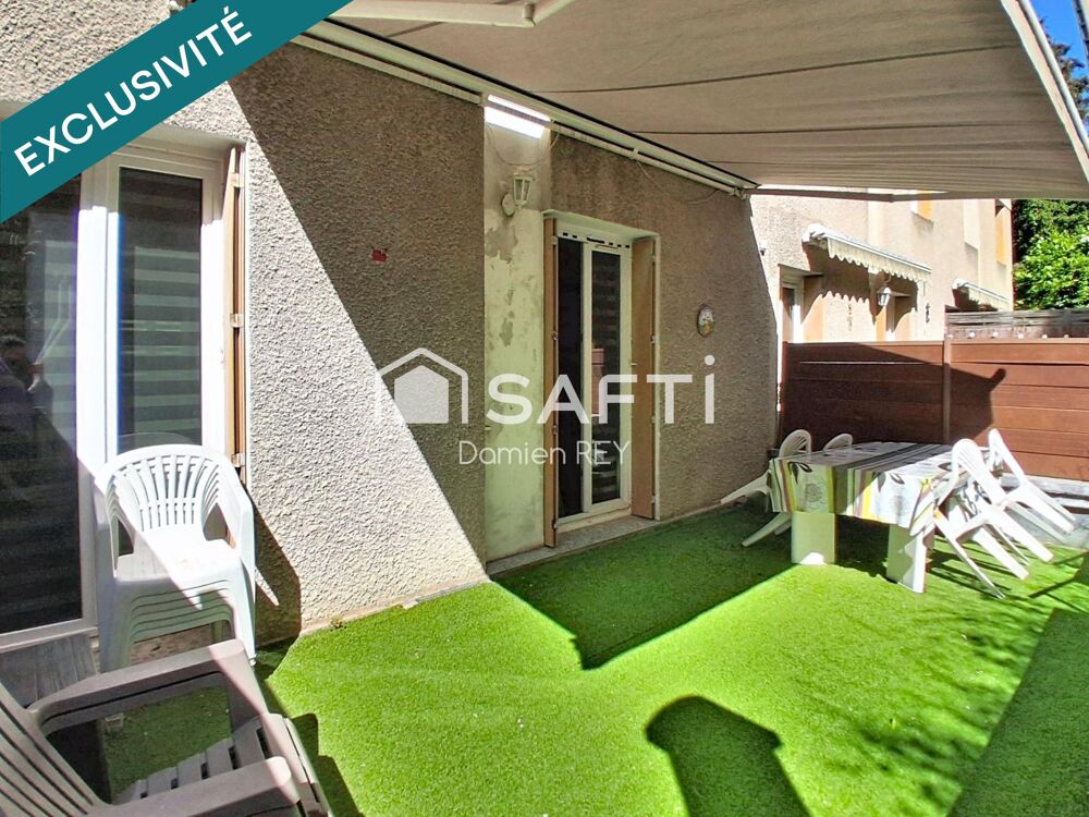 Maison de ville d'environ 101m² avec terrasse, jardin en balcons, et garage double en enfilade