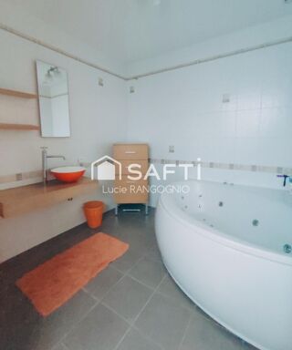  Immeuble à vendre 210 m² Fauquembergues