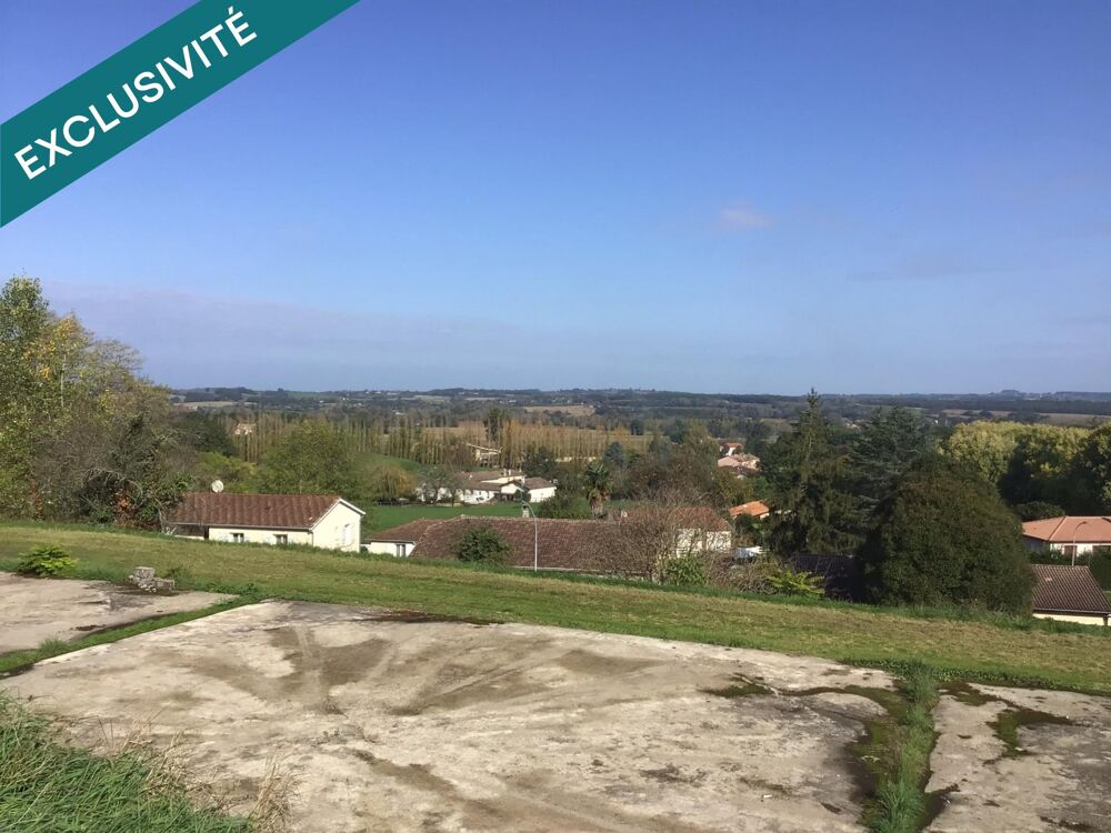   Ensemble de bâtiments de 1400 m2 centre Castillonnès. 
