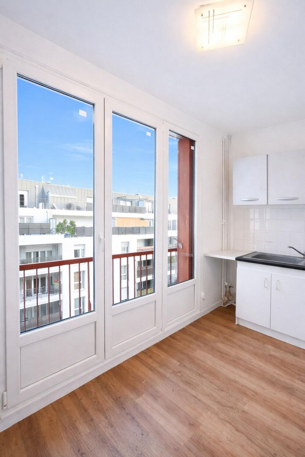 Vente Appartement Rare à Bondy Centre : T1 29m2 avec cuisine séparée Bondy