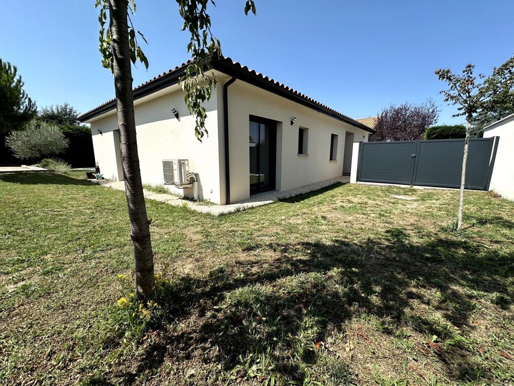 Maison contemporaine de plain-pied  Construction 2023  Piscine 10 x 5 m  DPE A/A