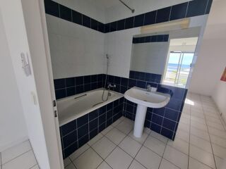 Appartement à louer 4 pièces 100 m²