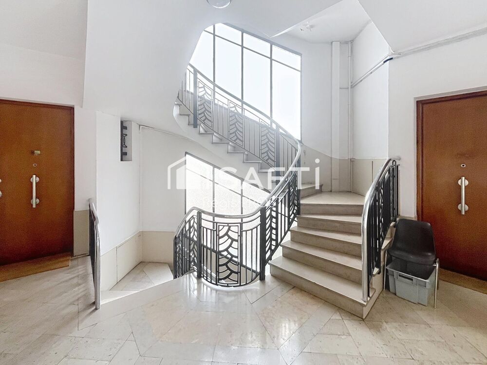 Vente Appartement Appartement 4 pièces de 109 m² avec cave et grenier – Vue dégagée sur les toits Saint-etienne