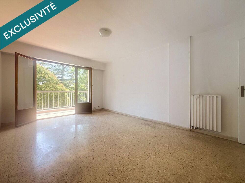 Vente Appartement Le Cannet : 3 pièces à rénover avec parking au calme. Le cannet