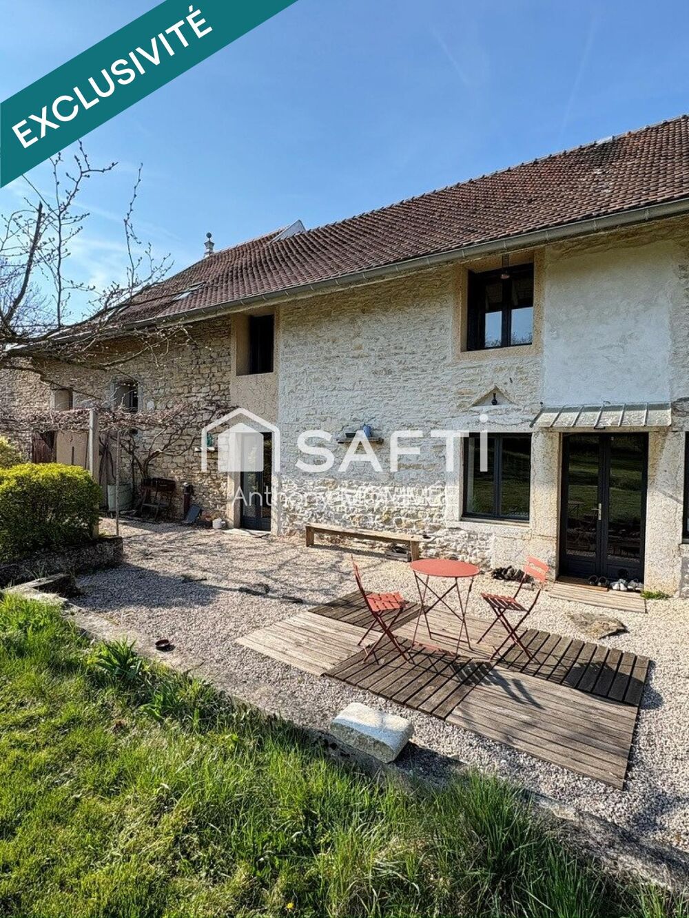 Maison atypique en pierre