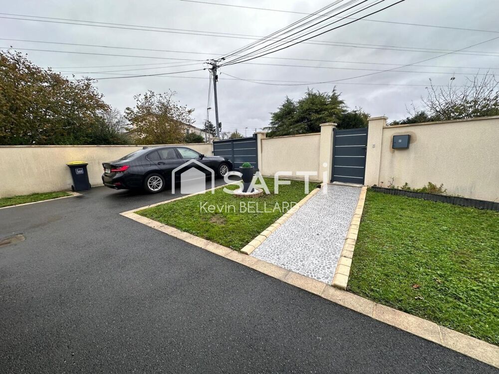 Vente Maison Maison familiale de 135m2 sur 660m2 de terrain 4 chambres Saint-yrieix-sur-charente