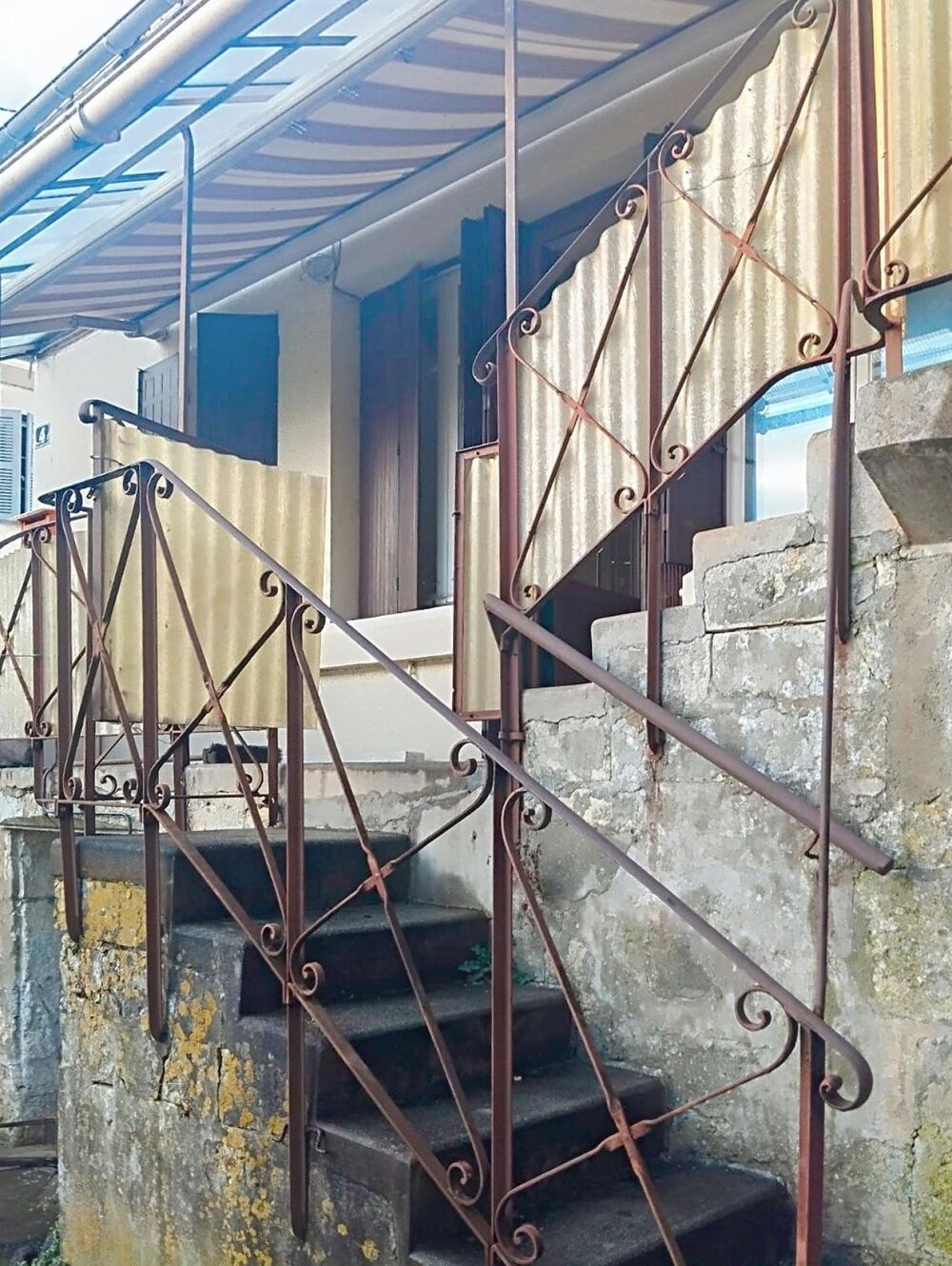 Vente Maison Maison à réhabiliter offrant de beaux volumes à exploiter Jonzac