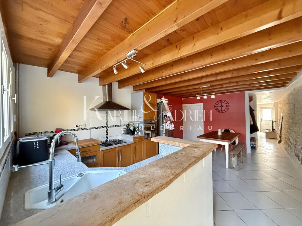 Vente Maison Maison de ville 3 chambres, véranda, dépendance et jardin Fontenay-le-comte