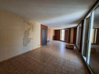  Immeuble � vendre 220 m�
