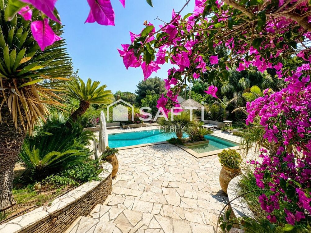 Vente Maison Sanary-sur-Mer – Propriété d'exception vue mer, à pied du port  Adresse ultra privilégiée ! Visite interactive immersive 360° di Sanary-sur-mer
