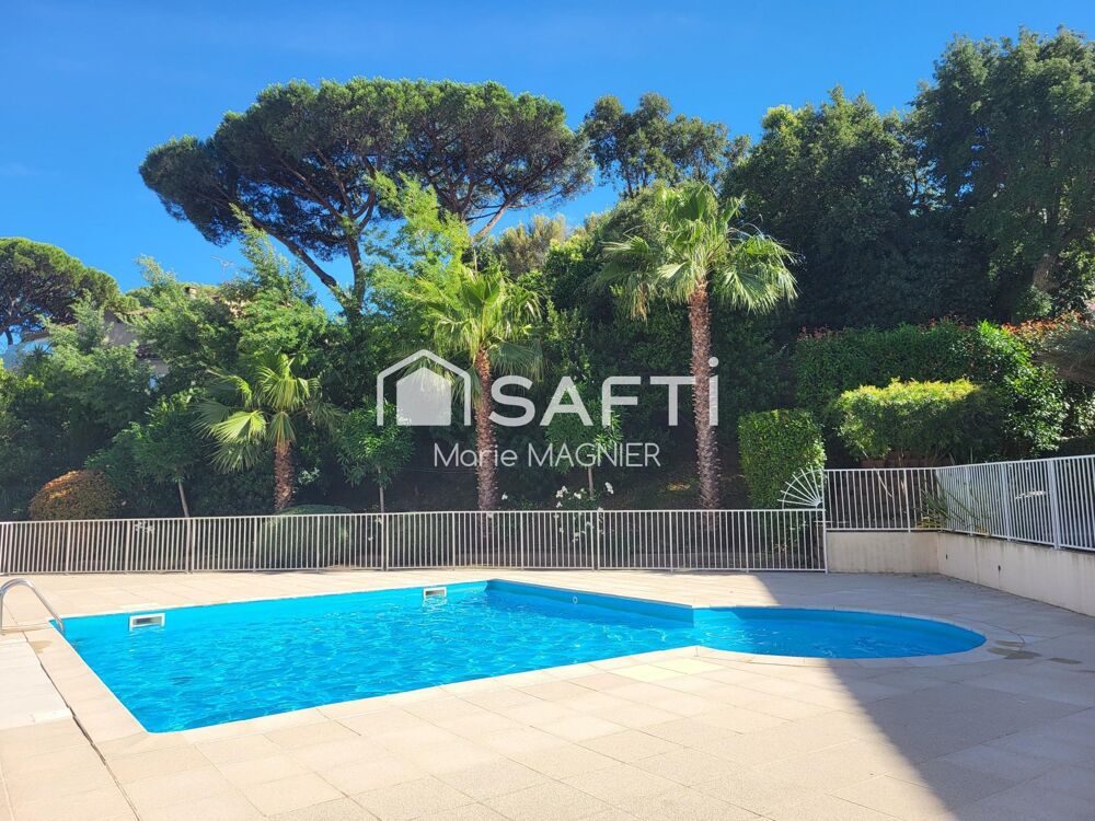 CAVALAIRE-SUR-MER  APPARTEMENT T2 DE 42M2 ENTIÈREMENT RÉNOVÉ AVEC TERRASSE, PARKING ET PISCINE RESIDENCE SECURISEE DE STANDIN