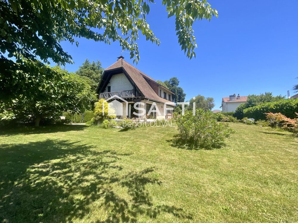 Maison de 190 m² - 6 chambres - 1100 m² de jardin