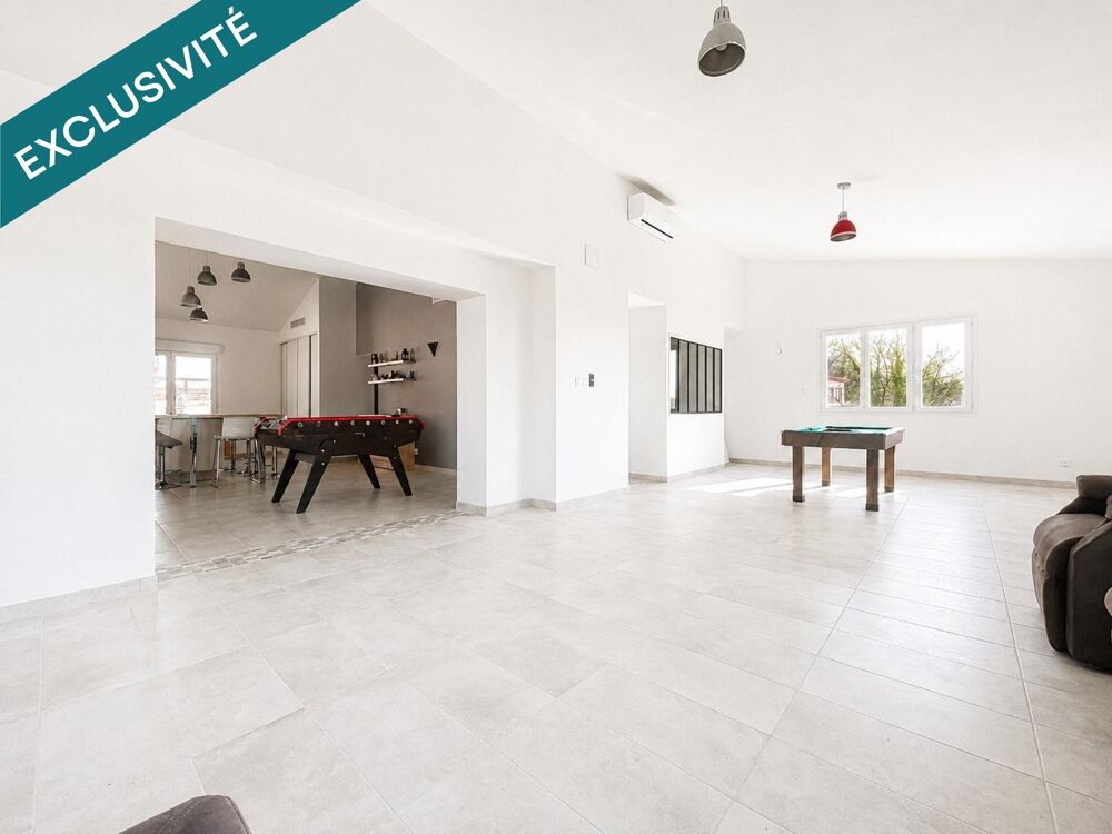 VILLA FAMILIALE AVEC VUE PANORAMIQUE, PISCINE ET POOL HOUSE