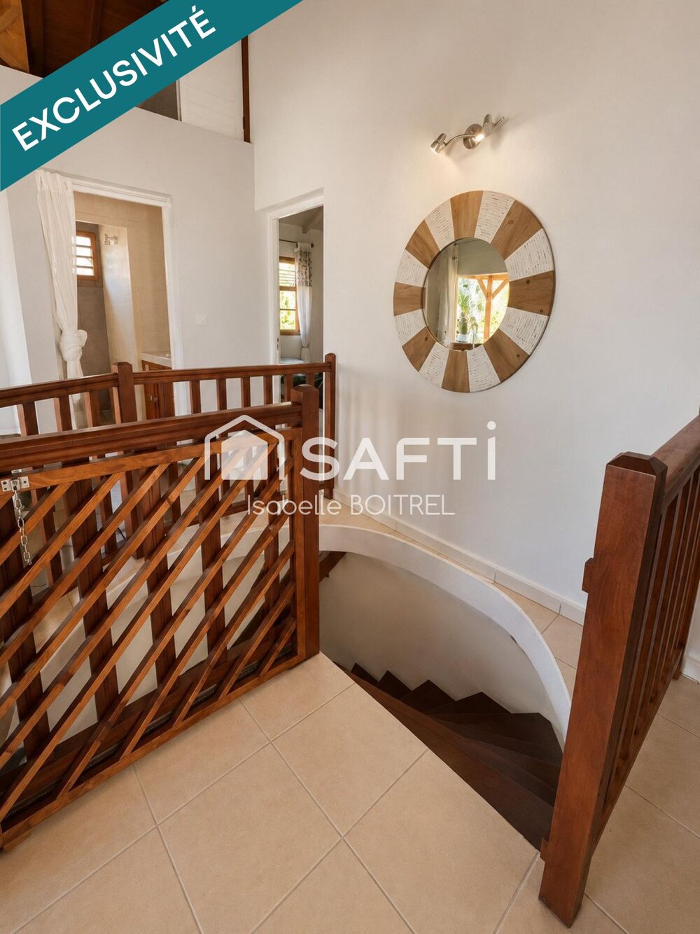 Vente Maison Villa T5 avec vue mer et beaux volumes. Bouillante
