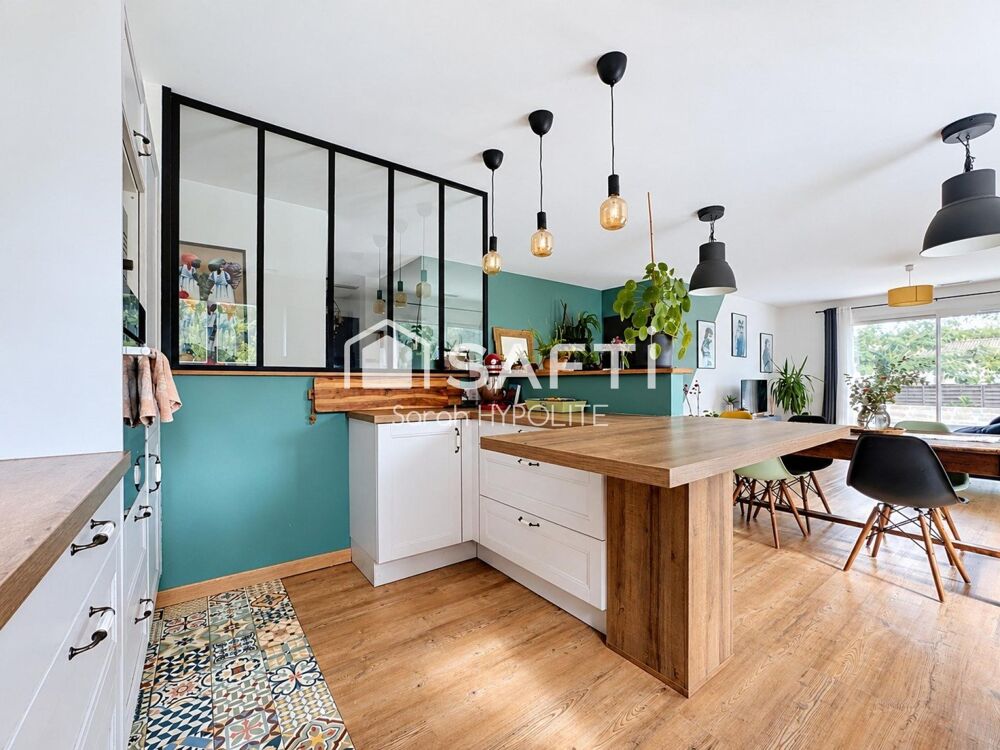 Vente Maison Maison de 135 m2, avec piscine creusée et terrain de pétanque Langon