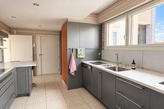  Appartement à vendre 6 pièces 183 m²