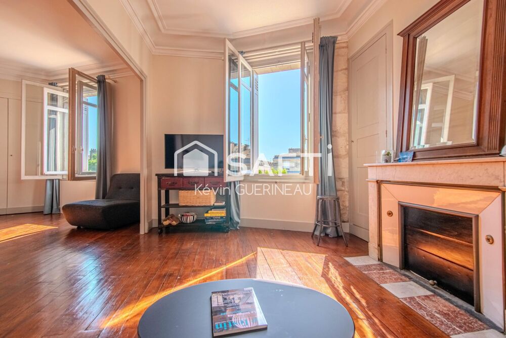 Vente Appartement Appartement de standing Triangle d'or 112m2 au dernier étage d'un immeuble classé Bordeaux