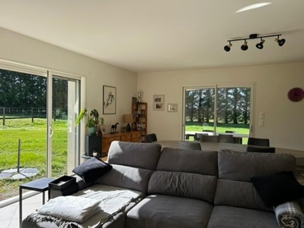 Vente Maison Domaine équestre de 8 hectares avec une belle villa de 150m² Les eglises-d'argenteuil