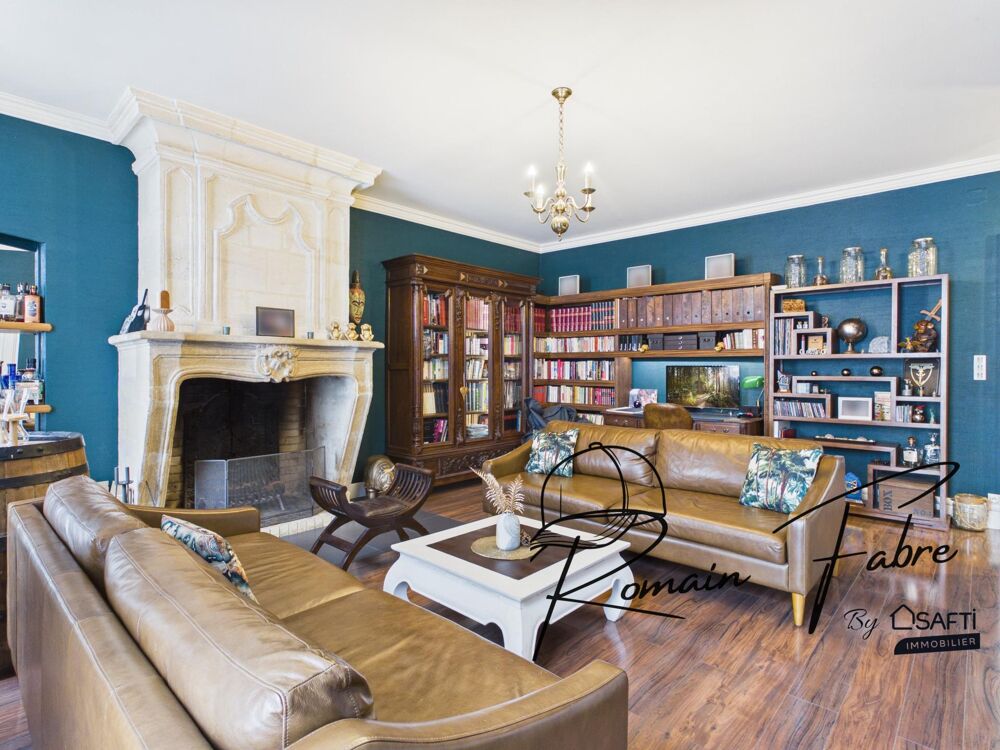 Maison en pierre dexception de 12 pièces avec 8 chambres au coeur de Laruscade et très grande dépendance