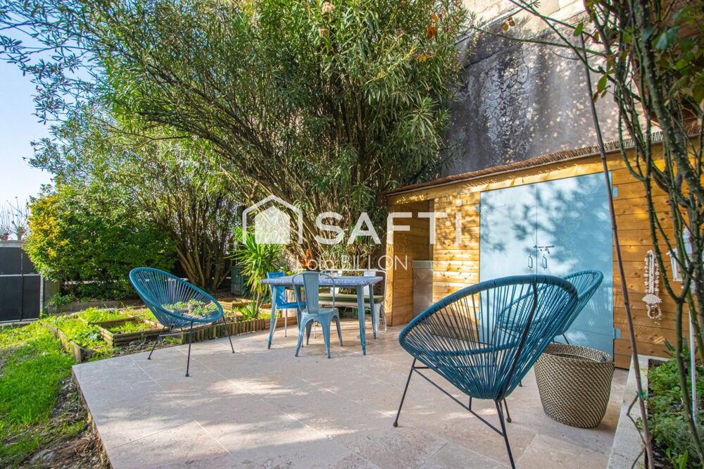 Maison Vieux Lormont 129 m2 (212m2 carrez) 3 chambres avec jardin et dépendance de 70m2 attenante.