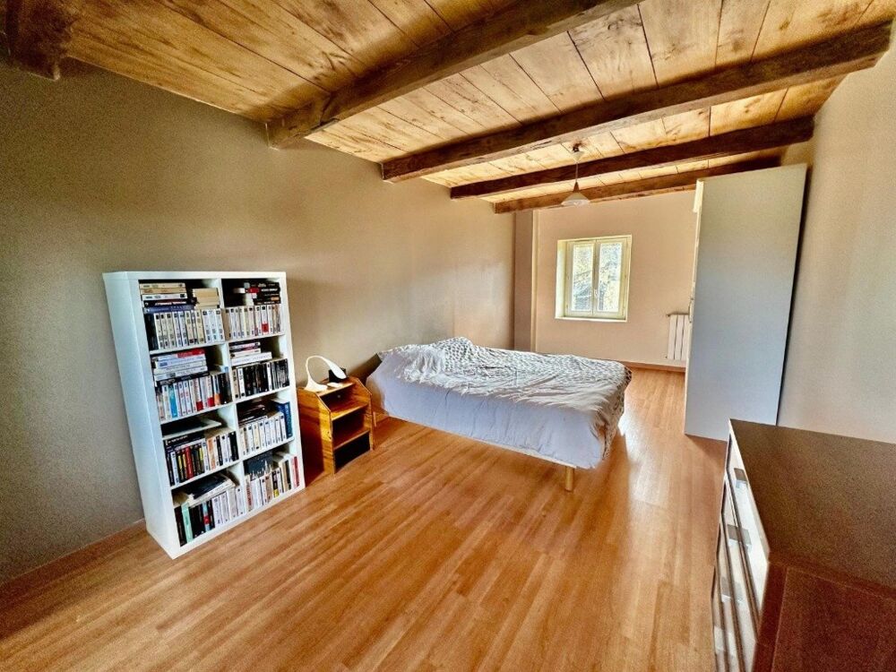Maison familiale avec dépendance - 235 m²
