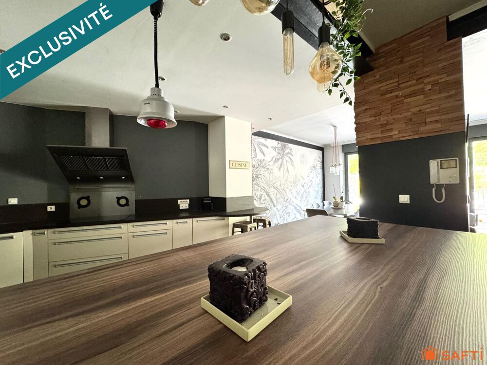 Vente Maison Vue d'exception, bien rare place Courbet Ornans