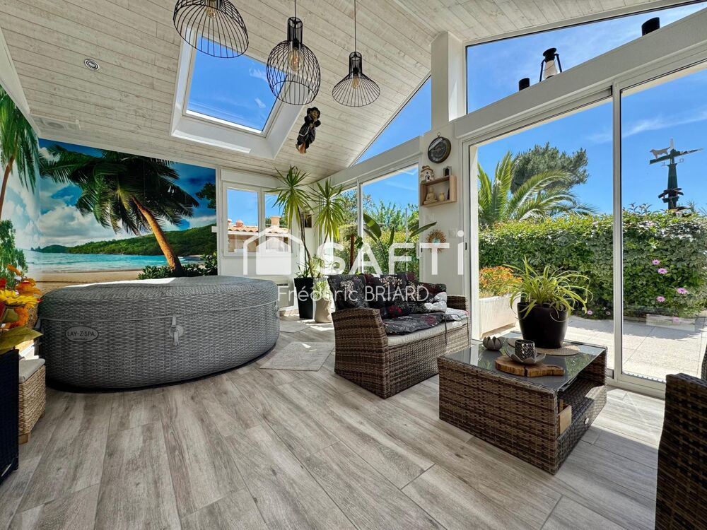 Vente Maison Plain-pied 129m2, terrain 1151m2, piscine, grand garage Les sables-d'olonne