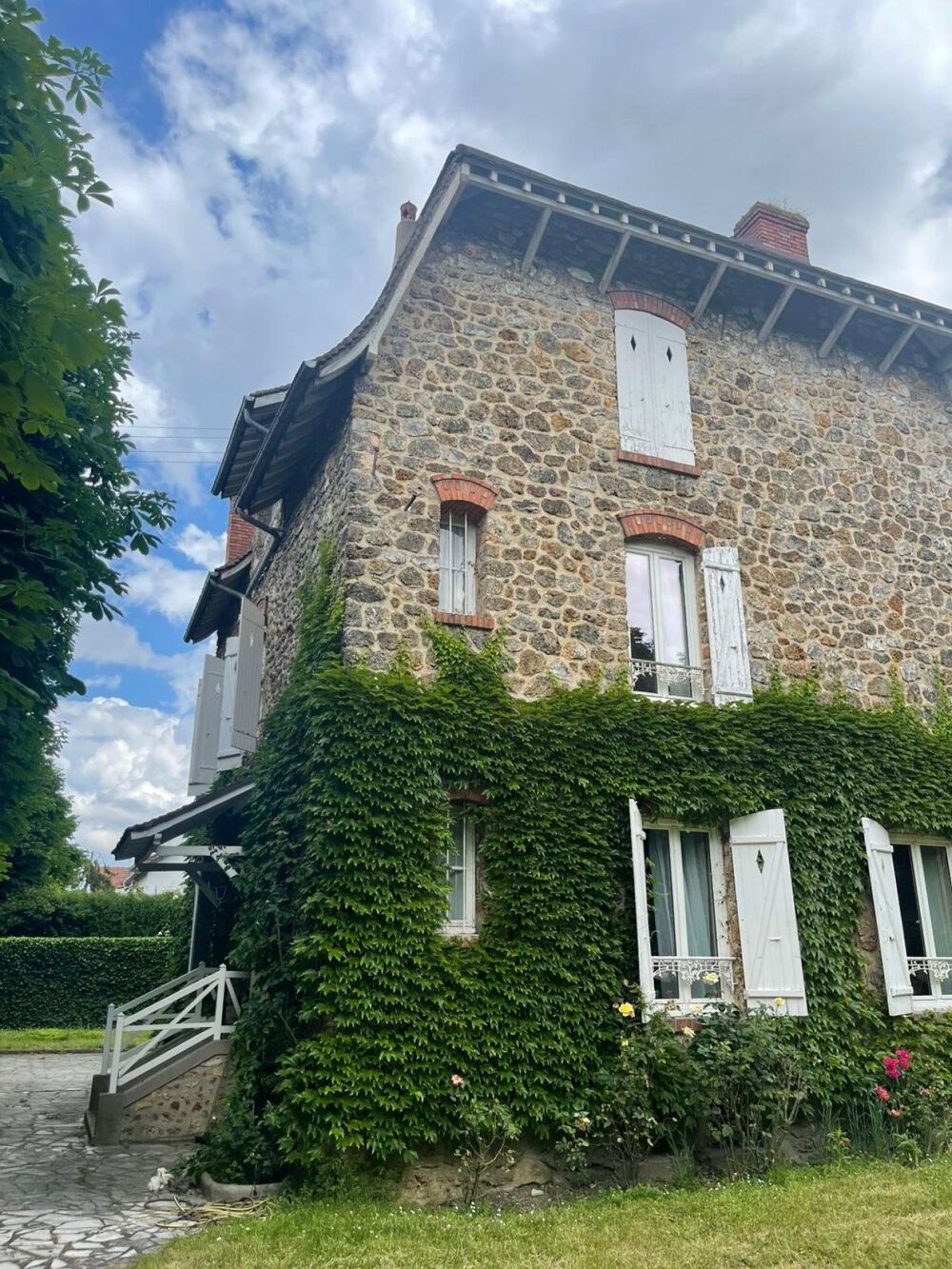 Beau potentiel avec terrain de 2400m² quartier Pasteur