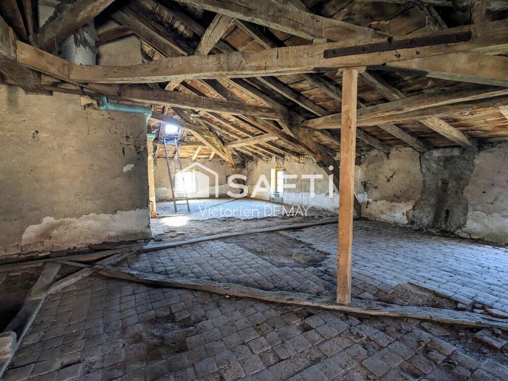 à vendre  Maison Saint-Jean-la-Bussière (69550)