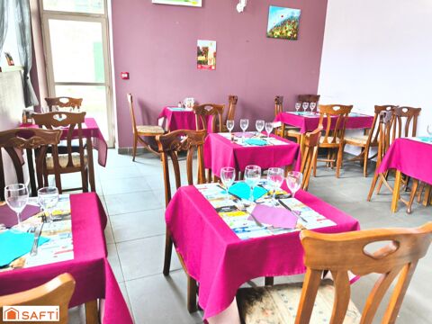   Rare, ce bel immeuble commercial contenant un restaurant renomm, sa terrasse et son appartement de fonction 
