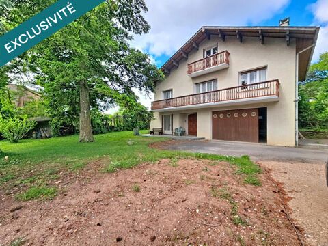   Une maison familiale pleine de charme, avec grands volumes, jardin arbor� et esprit chalet sur les hauteurs du Bousquet-d'Orb. Maison - 6 pi�ce(s) - 173 m�