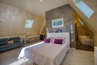  Maison  vendre 8 pices 365 m