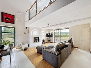  Maison  vendre 8 pices 220 m