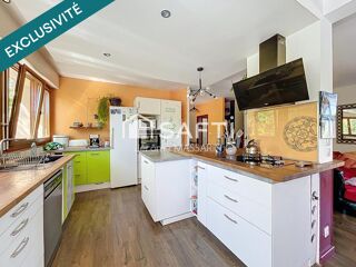  Maison � vendre 8 pi�ces 205 m�