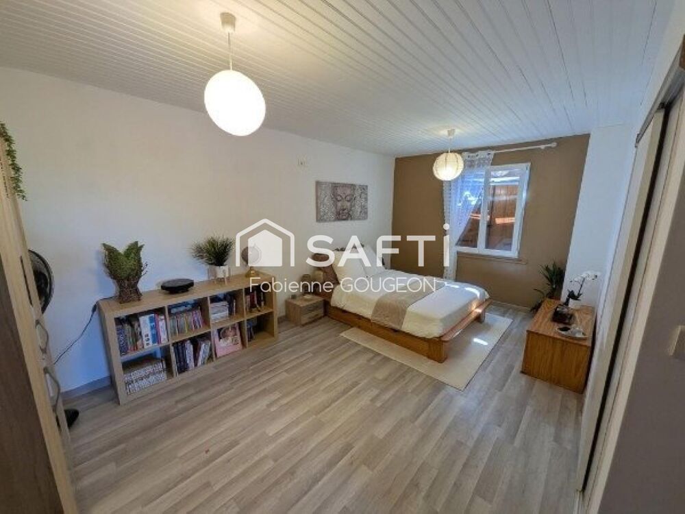Maison familiale de 214 m² env sur 2090 m² env de terrain , 4 chambres