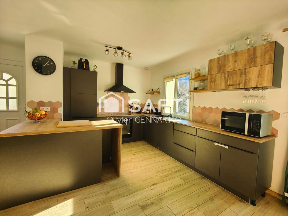 JOLIE VILLA COMPOSEE DE 2 T2