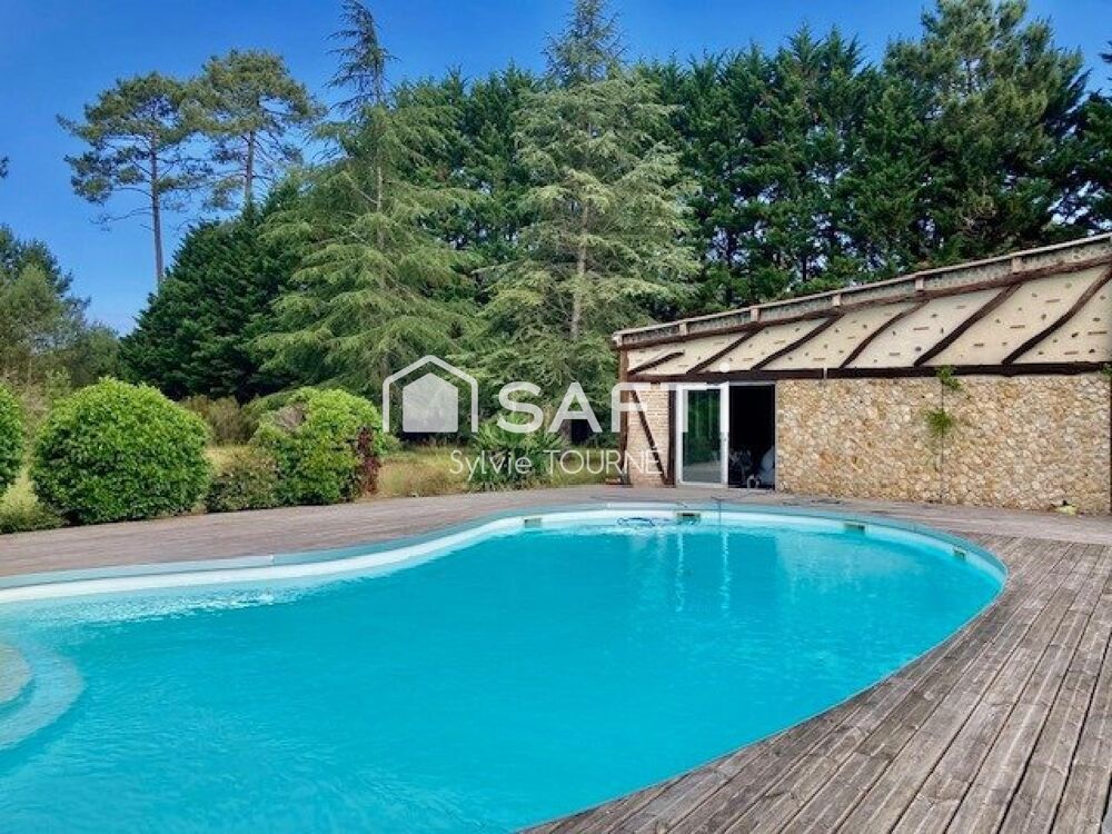 MAISON EN PIERRE ET PISCINE SUR TERRAIN DE 9173 m2