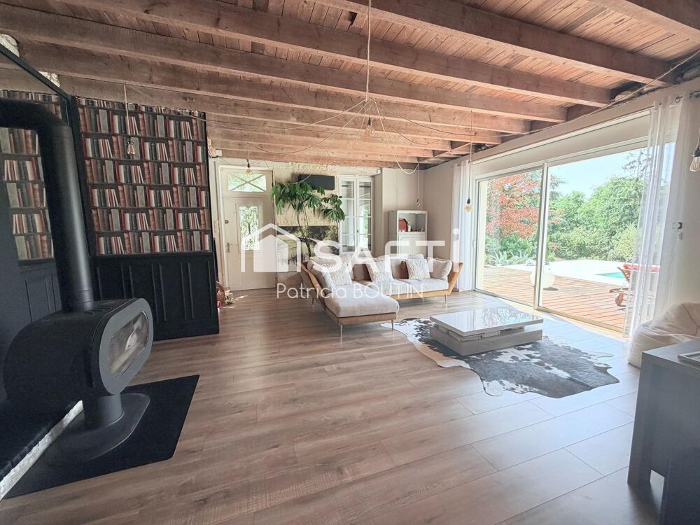 Vente Maison MAISON EN PIERRE 3 CHAMBRES, DÉPENDANCES ET PISCINE AVEC VUE IMPRENABLE A NIORT ! Niort