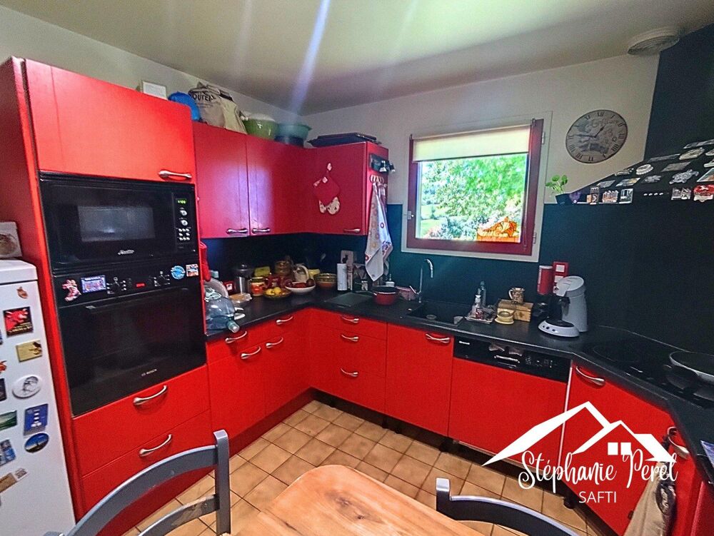 Maison familiale avec piscine, dépendance de 220 m² et grand terrain à Mestes  170 m²  5 chambres