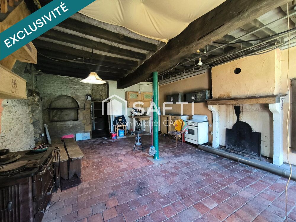Colmery, ensemble de 3 maisons mitoyennes à rénover.