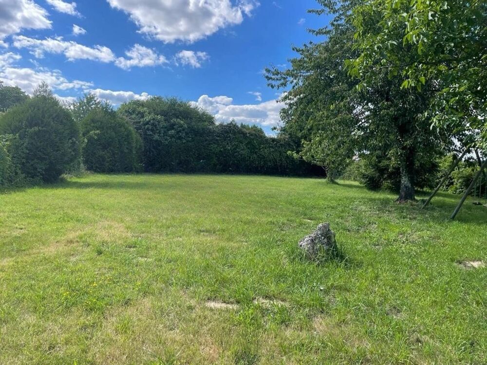Vente Terrain Terrain à bâtir de 690m2 à Villegouge. Villegouge