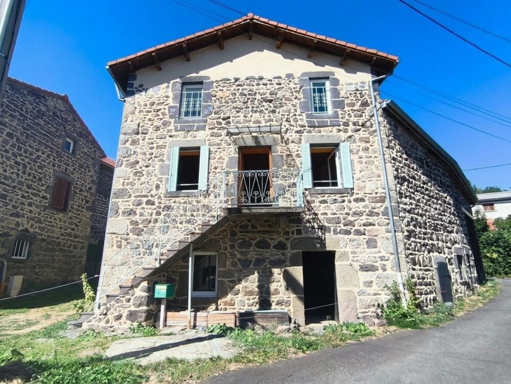 Vente Maison Maison en pierres de 72 m² à Rouillas Haut (Aydat) Aydat