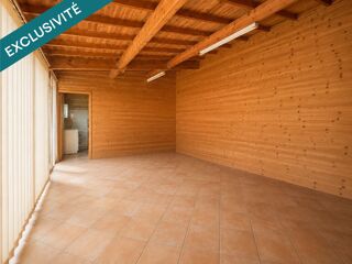 Vente Maison Maison non mitoyenne, 5 chambres et grand garage avec entrées indépendantes - un potentiel à exploiter ! Coueron