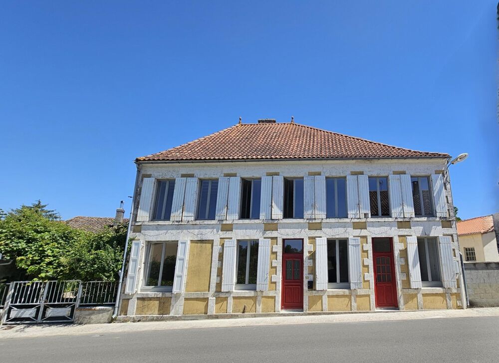 Vente Maison Proche de Barbezieux, maison familiale de 340 m² entièrement rénovée au charme authentique. Barbezieux-saint-hilaire