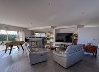  Maison � vendre 6 pi�ces 175 m�