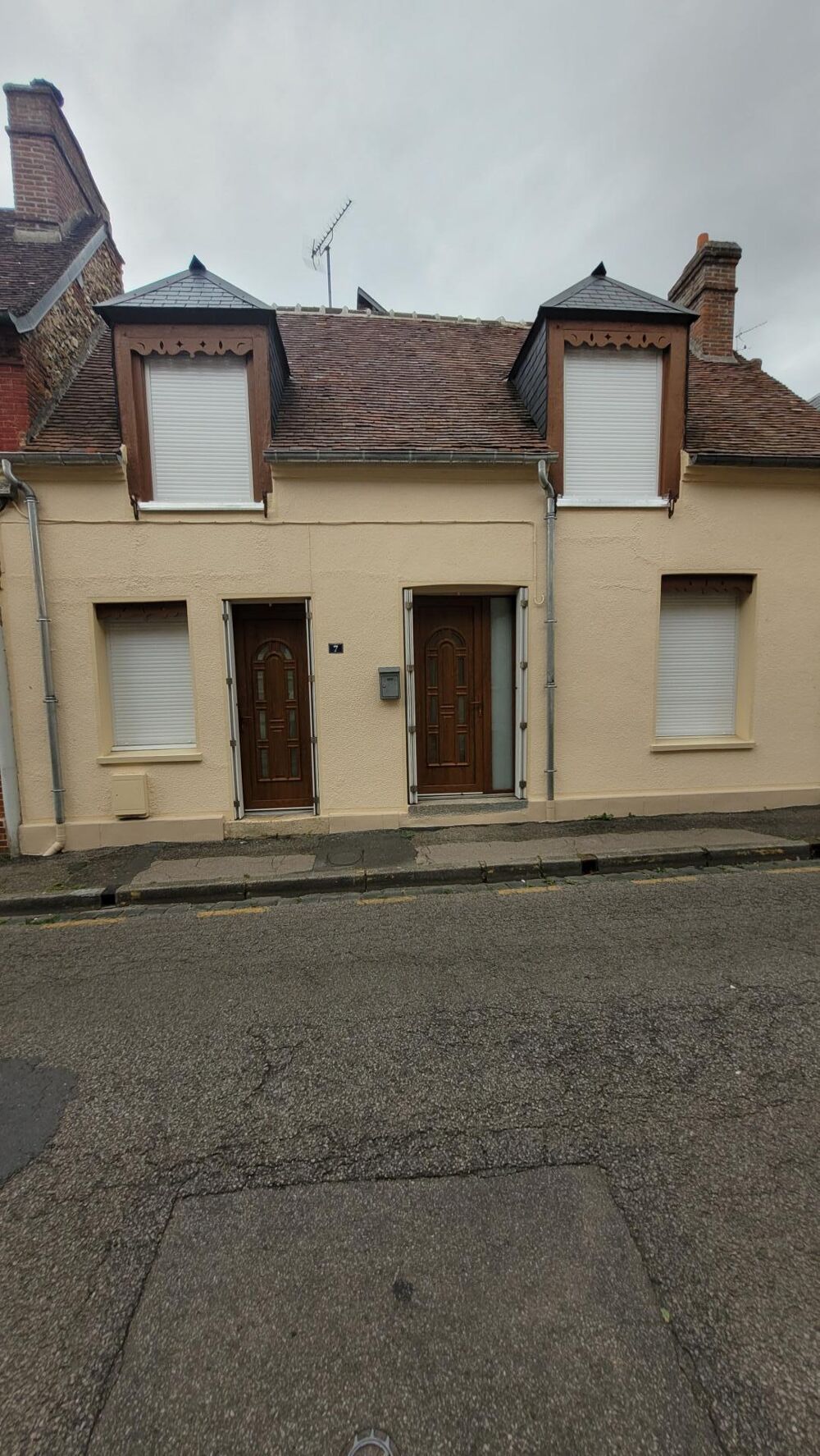 Vente Maison Maison de ville de 90 m2 avec 3 chambres entièrement rénovée Rugles